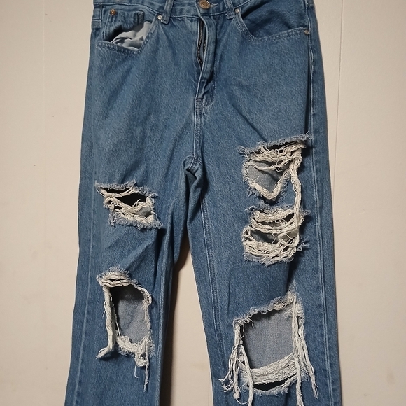 Enjean Denim company Distressed ladies blue jeans. Size 5. (30X30) - Picture 3 of 12